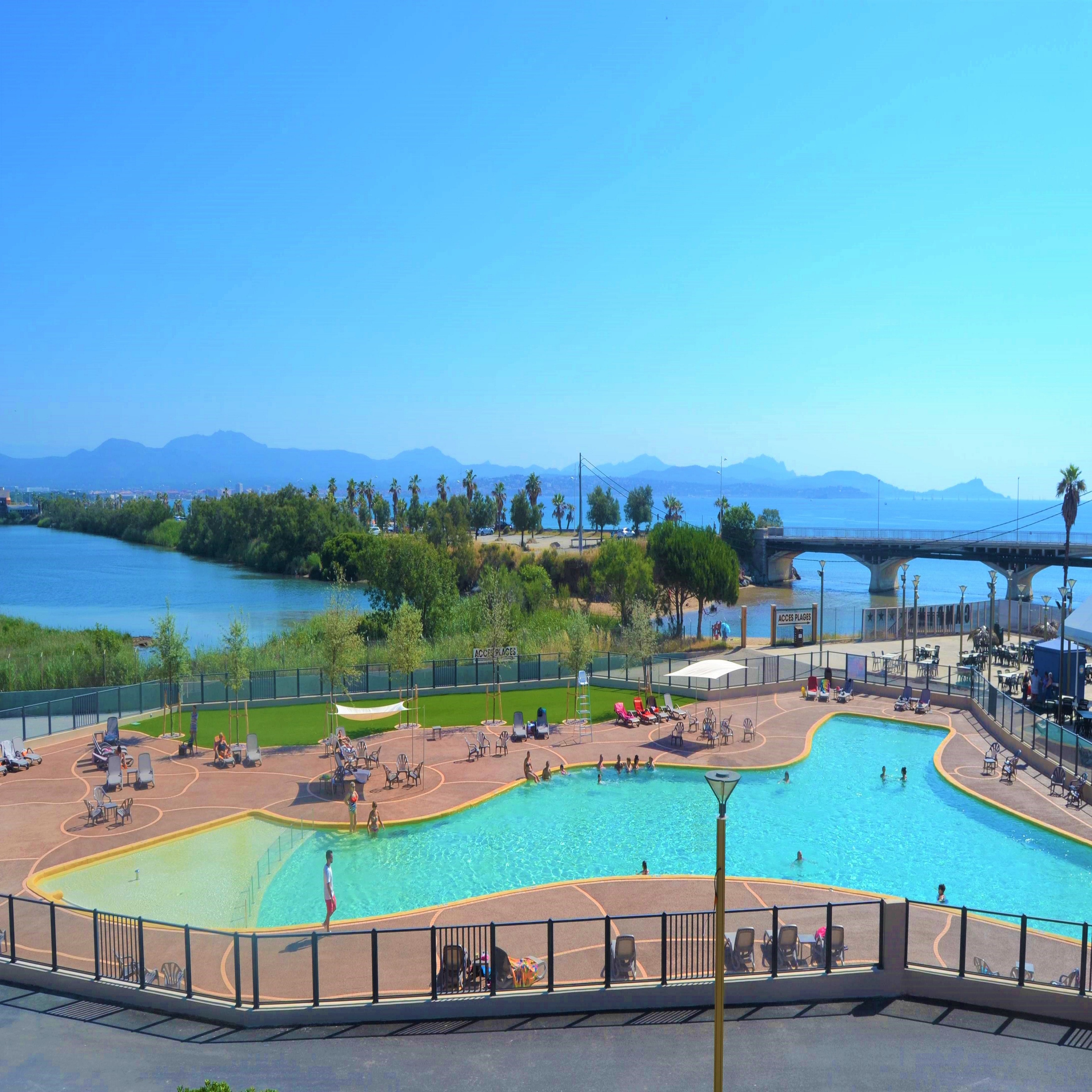 zwembad camping Saint Aygulf plage Cote d'Azur